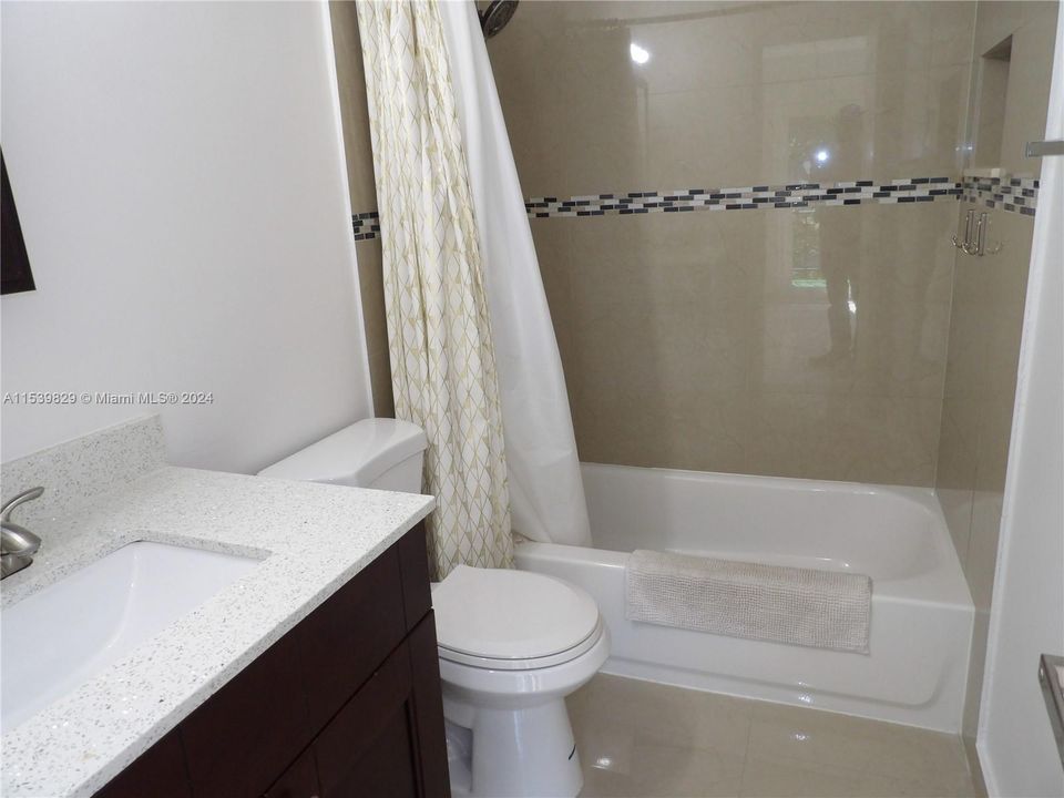 Недавно арендовано: $2,700 (2 спален, 2 ванн, 1395 Квадратных фут)