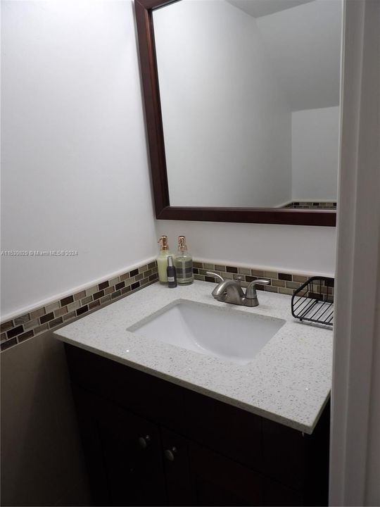 Недавно арендовано: $2,700 (2 спален, 2 ванн, 1395 Квадратных фут)