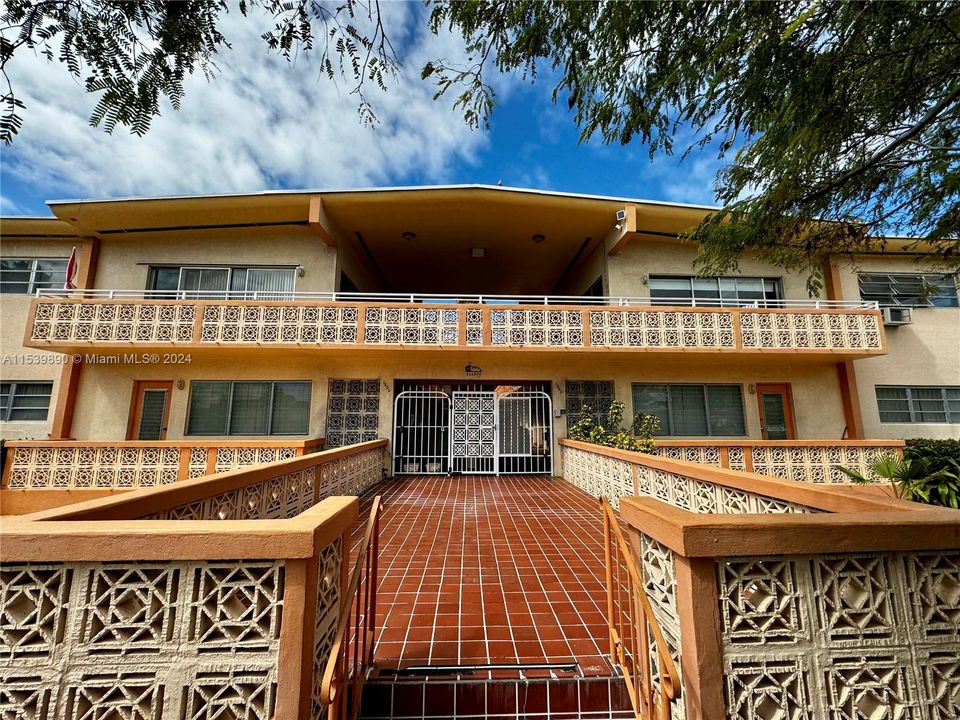 En Venta: $189,000 (0 camas, 1 baños, 380 Pies cuadrados)