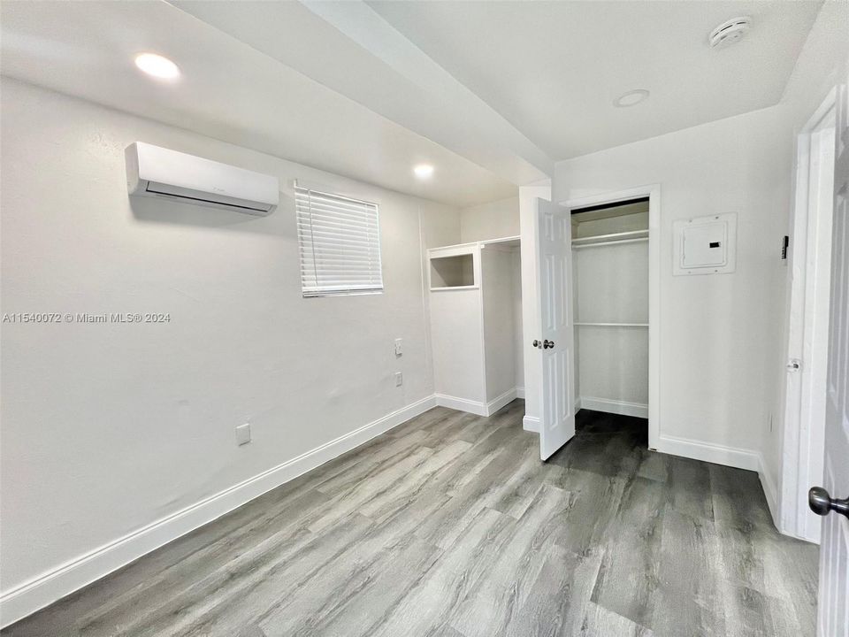 Recently Rented: $1,700 (1 beds, 1 baths, 650 Square Feet)