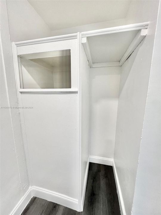 Recently Rented: $1,700 (1 beds, 1 baths, 650 Square Feet)