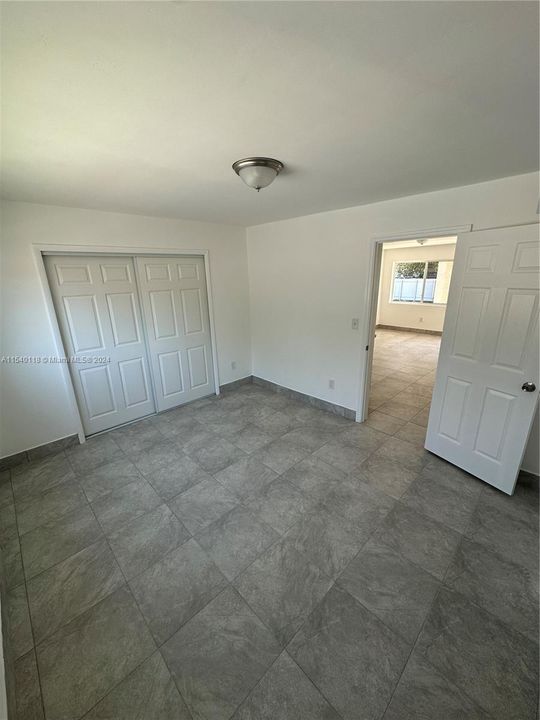 Apt Master bedroom with bathroom Typ.