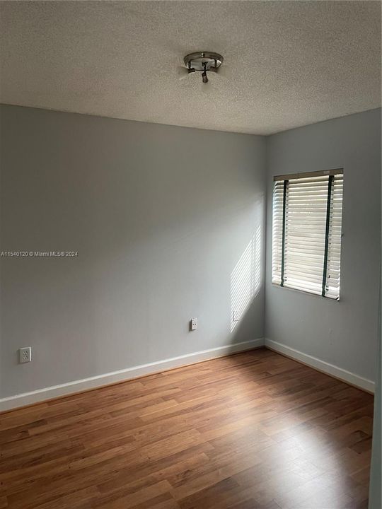 Recently Sold: $660,000 (3 beds, 2 baths, 1631 Square Feet)