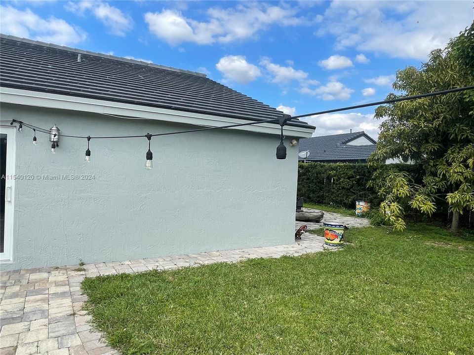 Recently Sold: $660,000 (3 beds, 2 baths, 1631 Square Feet)