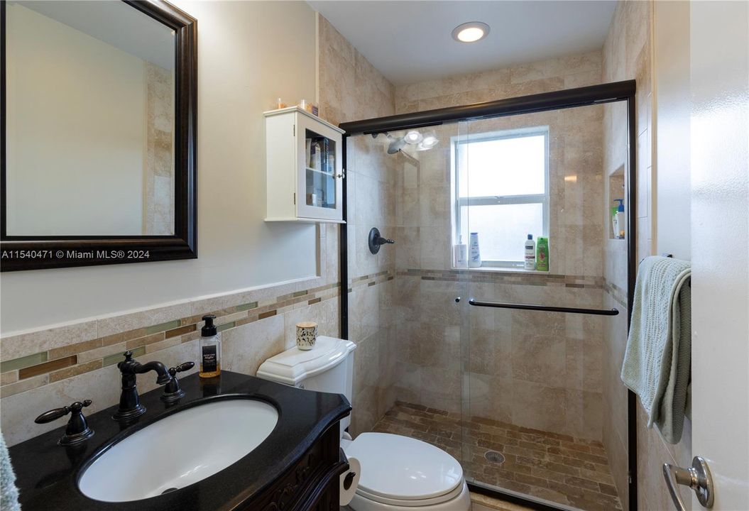 Recently Sold: $699,990 (4 beds, 2 baths, 1574 Square Feet)