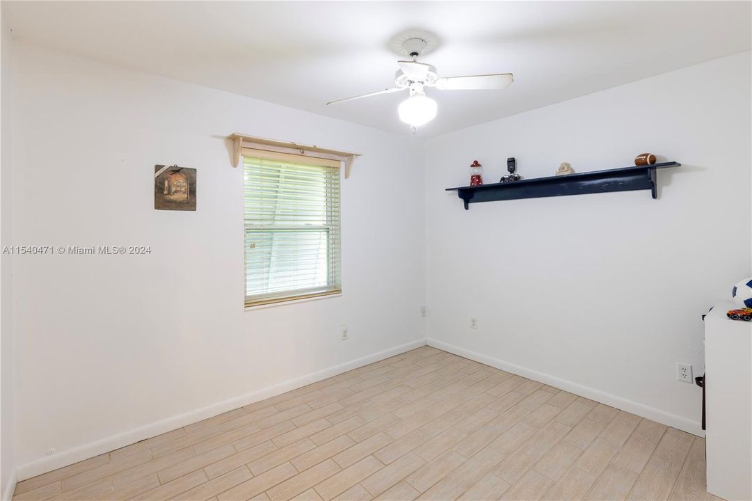 Recently Sold: $699,990 (4 beds, 2 baths, 1574 Square Feet)