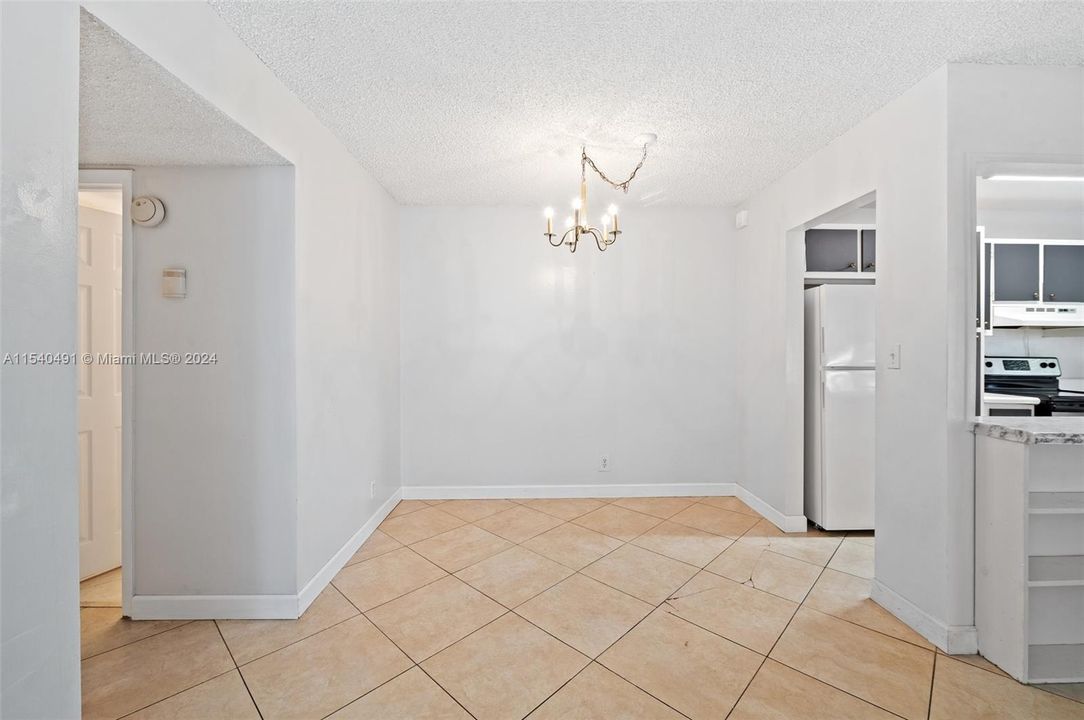 For Sale: $153,000 (1 beds, 1 baths, 597 Square Feet)
