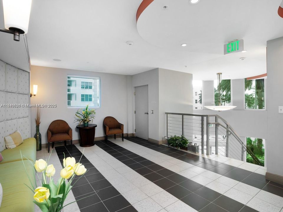 待售: $629,000 (1 贝兹, 1 浴室, 727 平方英尺)