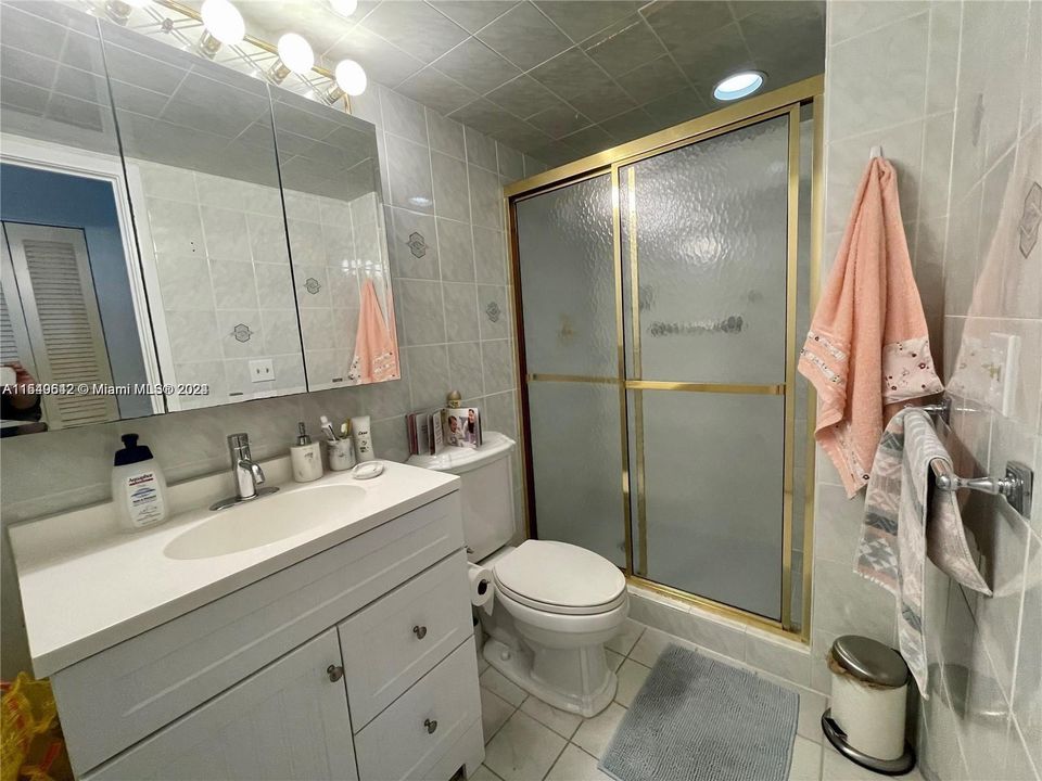 待售: $699,000 (2 贝兹, 2 浴室, 1024 平方英尺)