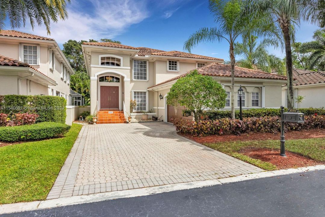 Recently Sold: $1,150,000 (3 beds, 3 baths, 2553 Square Feet)