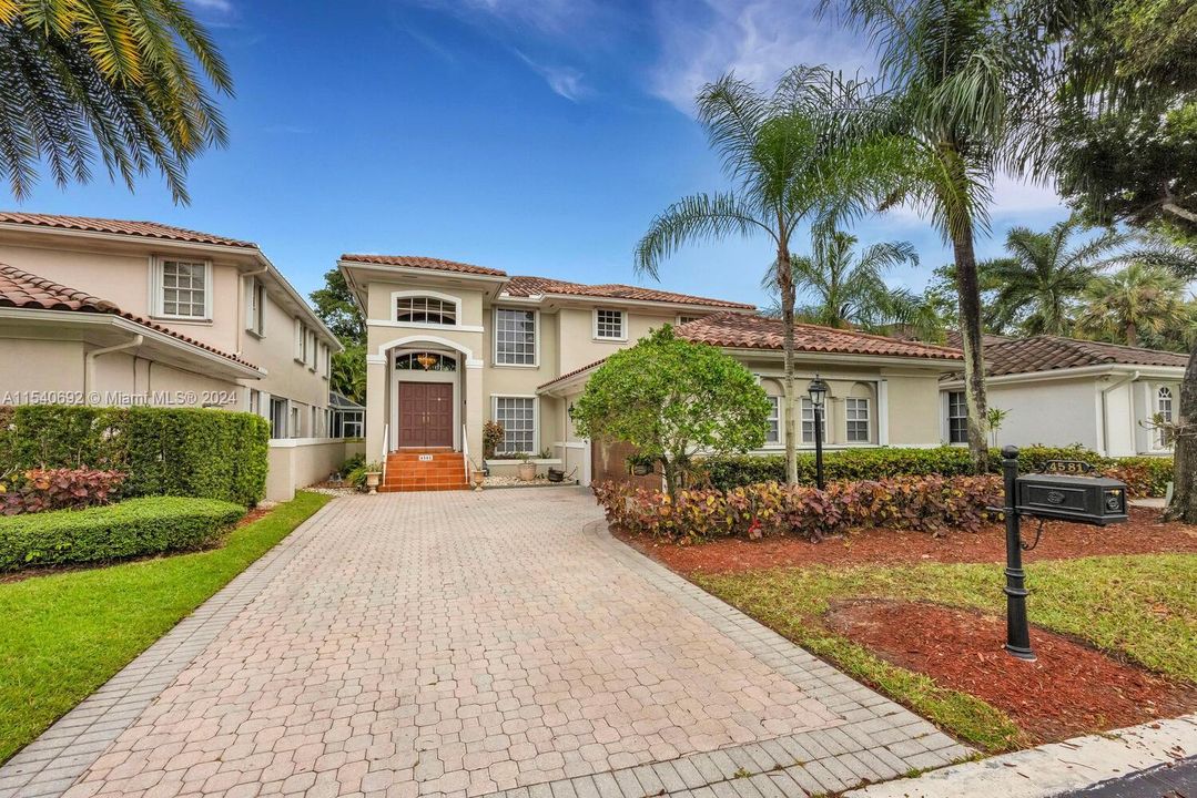 Recently Sold: $1,150,000 (3 beds, 3 baths, 2553 Square Feet)