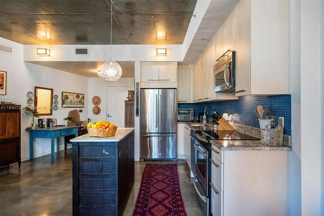 For Sale: $749,000 (1 beds, 1 baths, 1145 Square Feet)