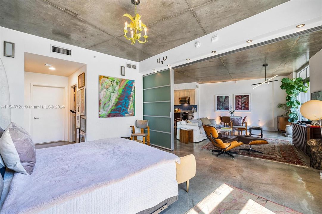 For Sale: $760,000 (1 beds, 1 baths, 1145 Square Feet)