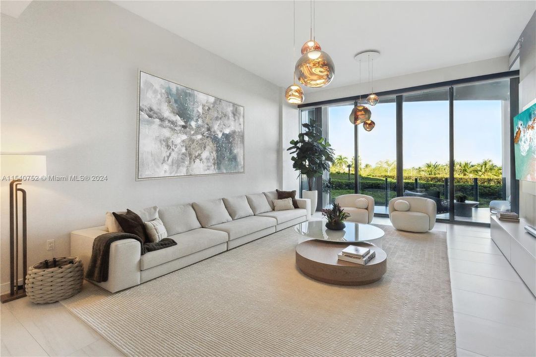 Recently Sold: $4,595,000 (3 beds, 3 baths, 2543 Square Feet)