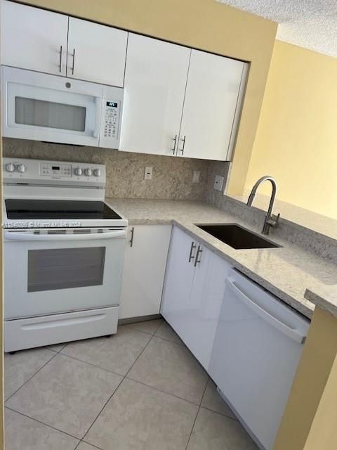 For Sale: $245,000 (2 beds, 2 baths, 825 Square Feet)