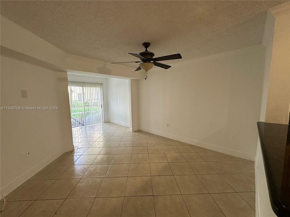 Недавно арендовано: $1,950 (1 спален, 1 ванн, 800 Квадратных фут)