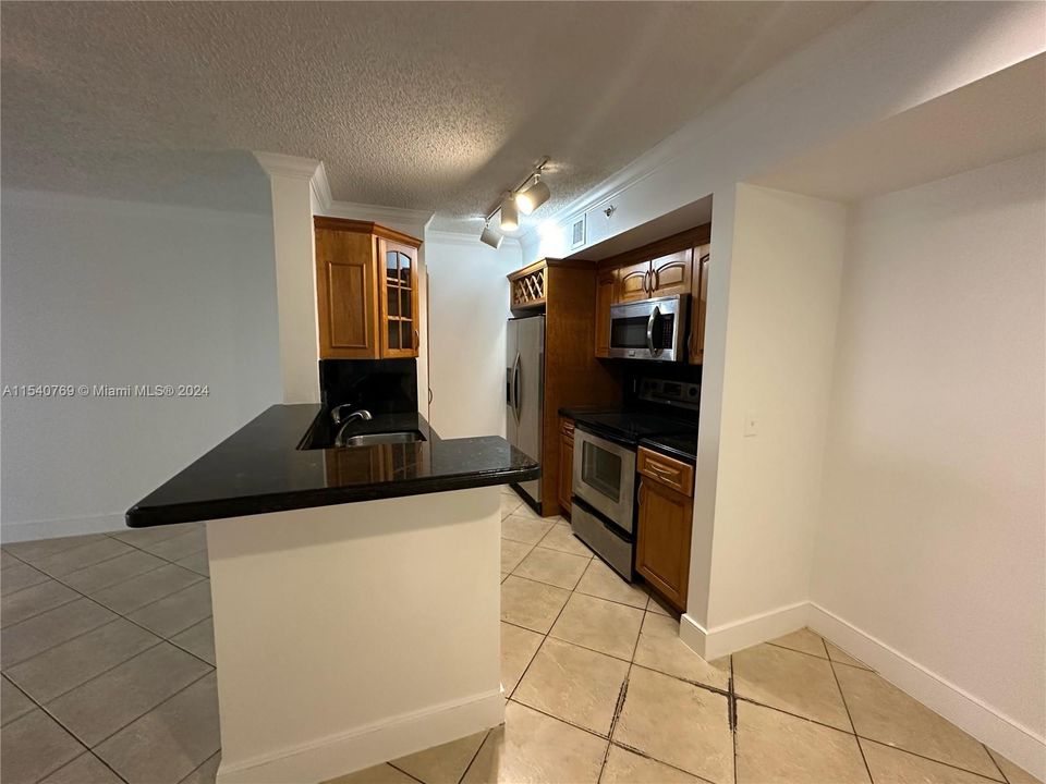 Недавно арендовано: $1,950 (1 спален, 1 ванн, 800 Квадратных фут)