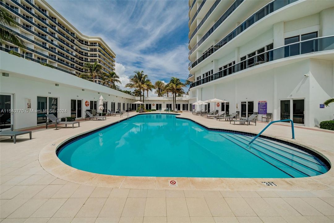Active With Contract: $14,500 (2 beds, 2 baths, 2160 Square Feet)