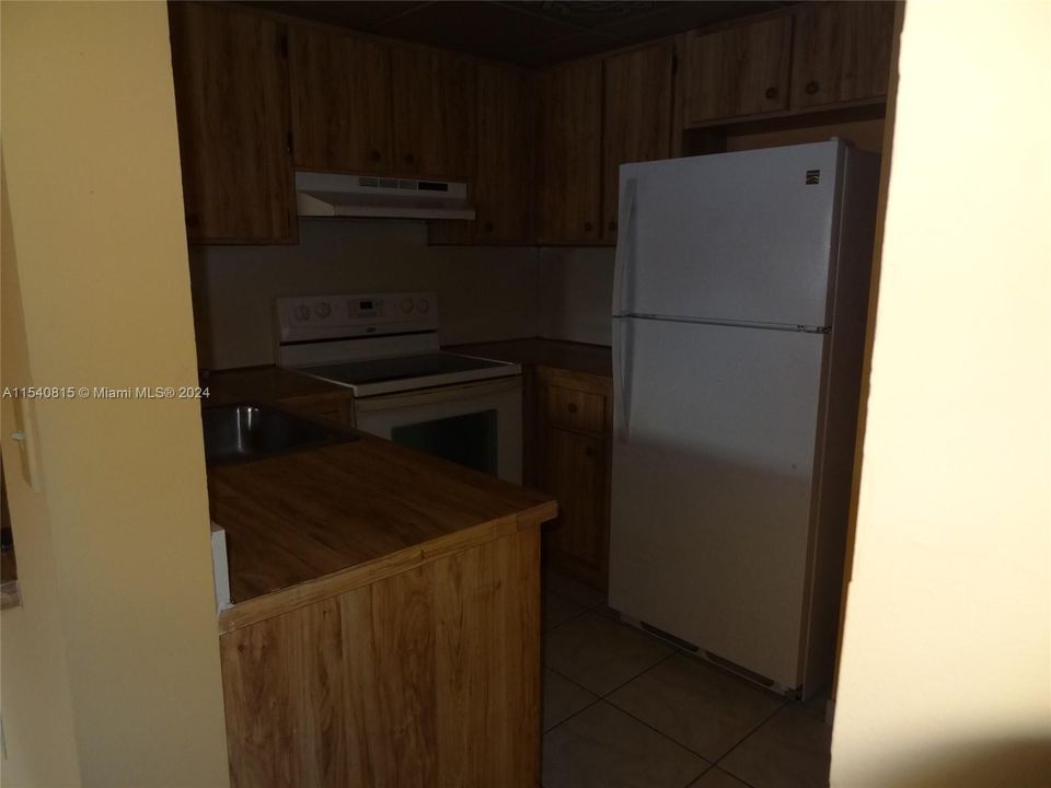 Recently Rented: $2,000 (2 beds, 2 baths, 750 Square Feet)