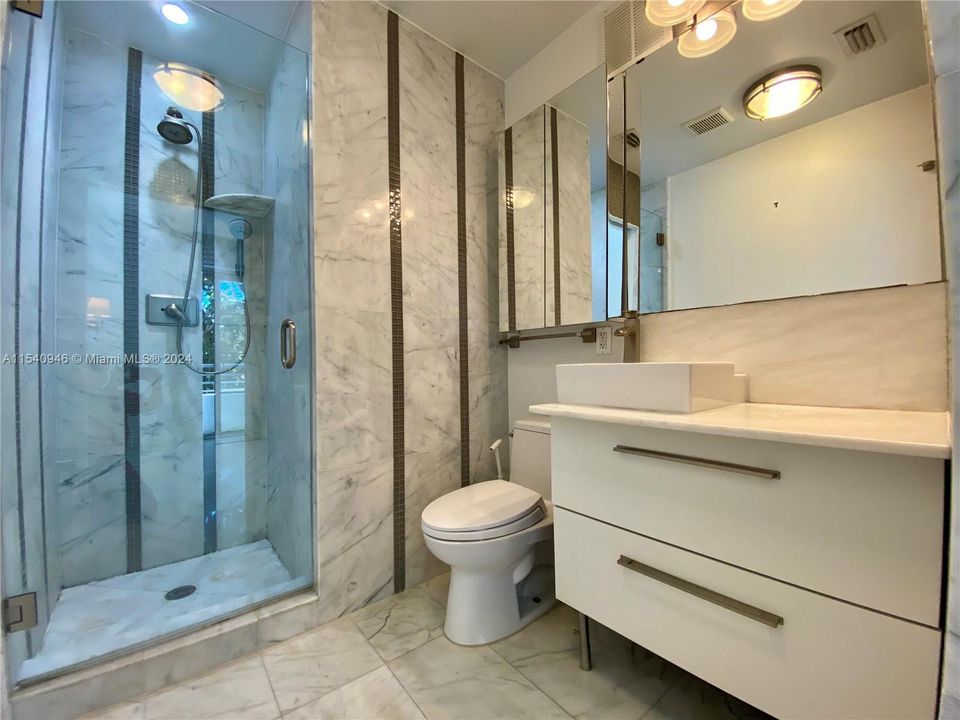 最近租的: $4,000 (2 贝兹, 2 浴室, 1137 平方英尺)