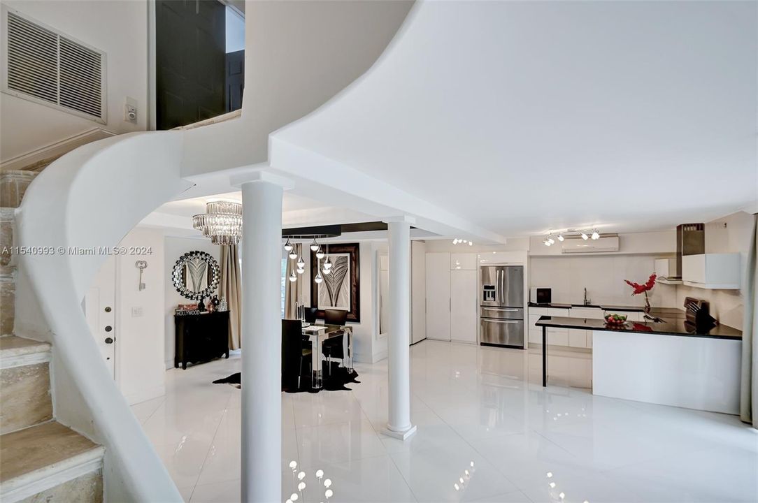 Recently Sold: $585,000 (2 beds, 2 baths, 1796 Square Feet)