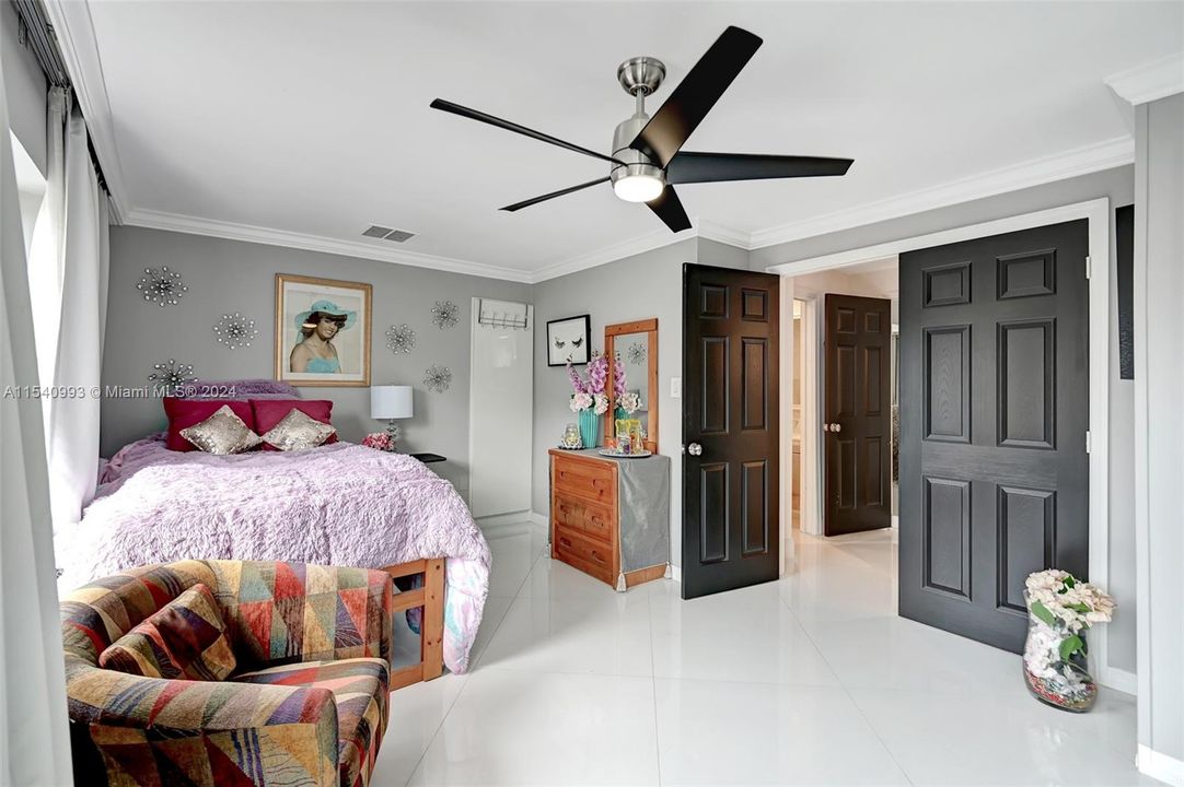 Recently Sold: $585,000 (2 beds, 2 baths, 1796 Square Feet)