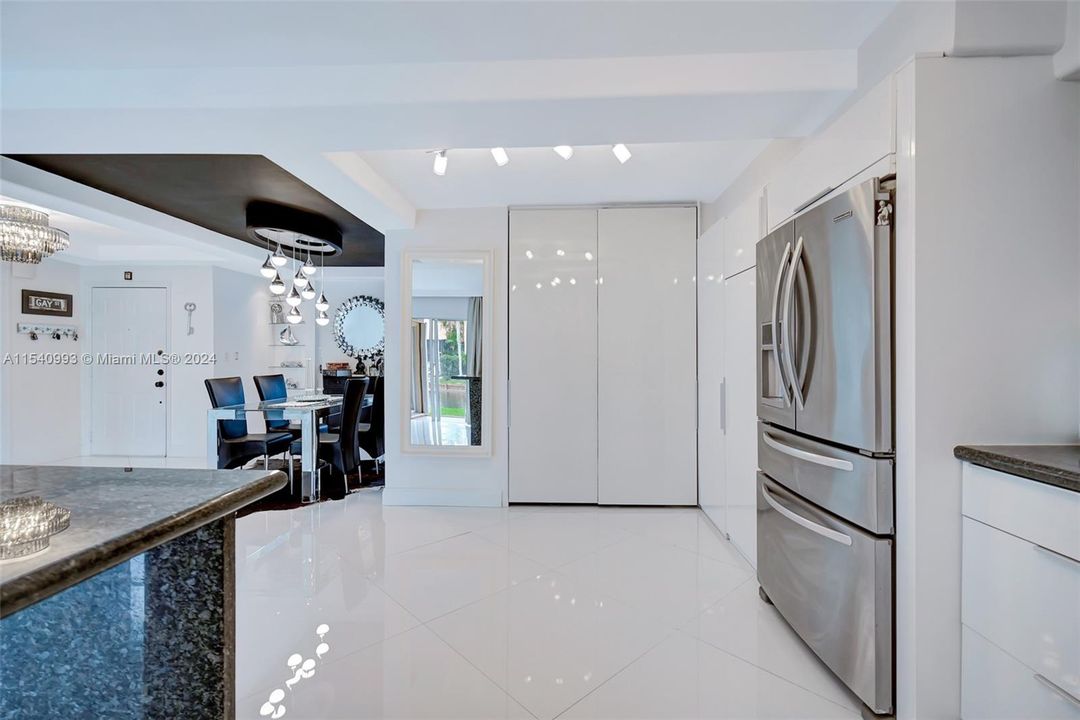 Recently Sold: $585,000 (2 beds, 2 baths, 1796 Square Feet)