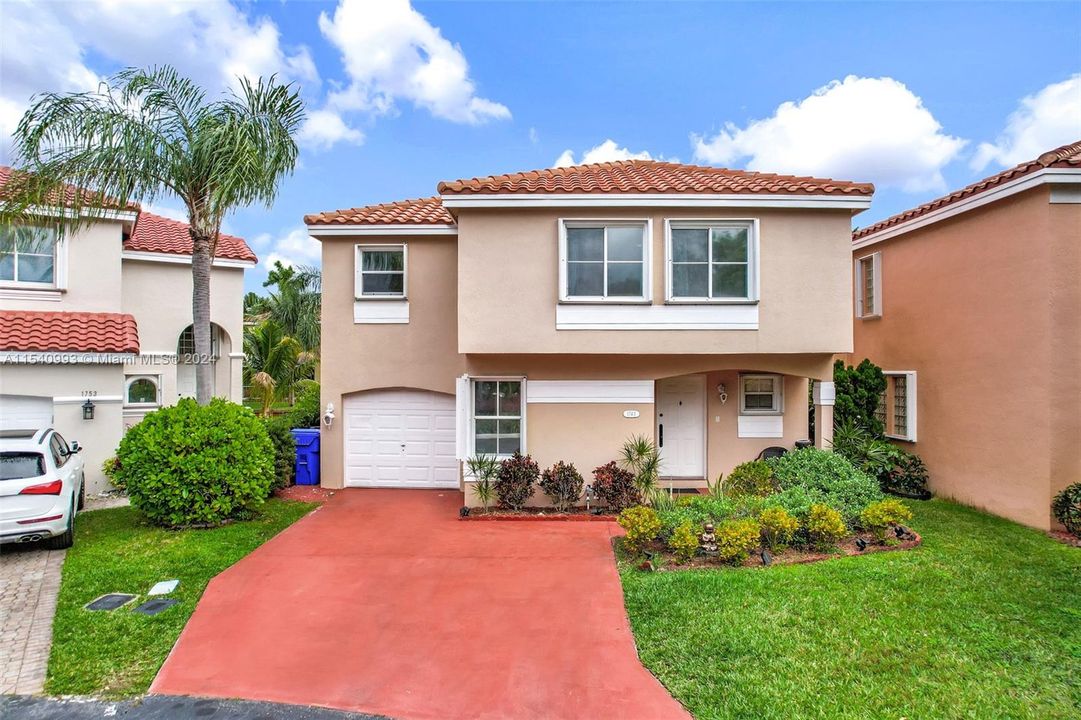 Recently Sold: $585,000 (2 beds, 2 baths, 1796 Square Feet)