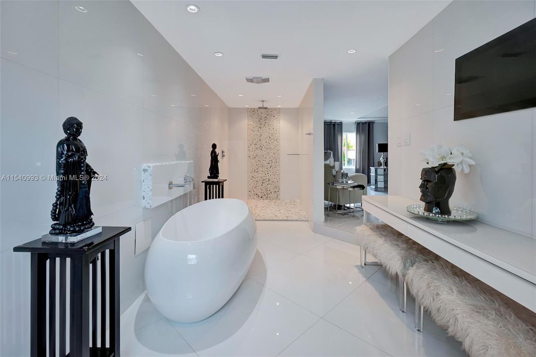 Recently Sold: $585,000 (2 beds, 2 baths, 1796 Square Feet)