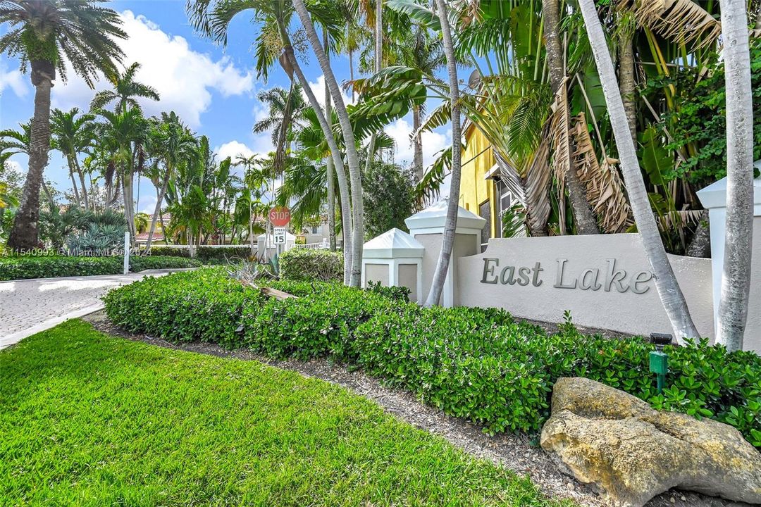 Recently Sold: $585,000 (2 beds, 2 baths, 1796 Square Feet)