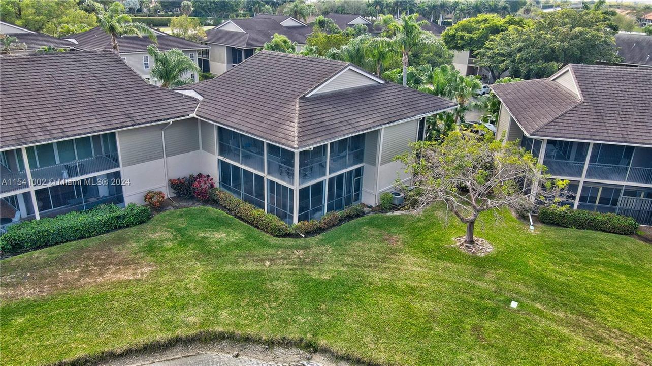 Vendido Recientemente: $489,000 (3 camas, 2 baños, 1900 Pies cuadrados)