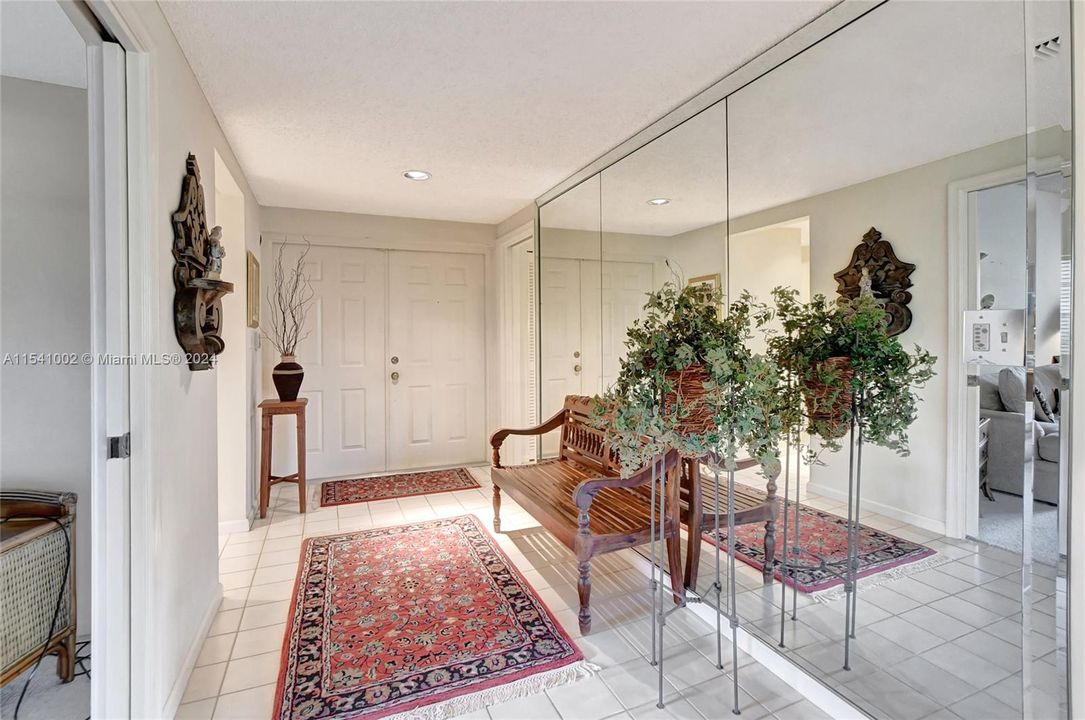 Vendido Recientemente: $489,000 (3 camas, 2 baños, 1900 Pies cuadrados)