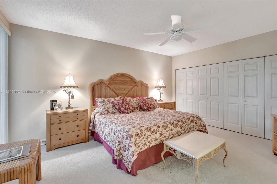 Vendido Recientemente: $489,000 (3 camas, 2 baños, 1900 Pies cuadrados)