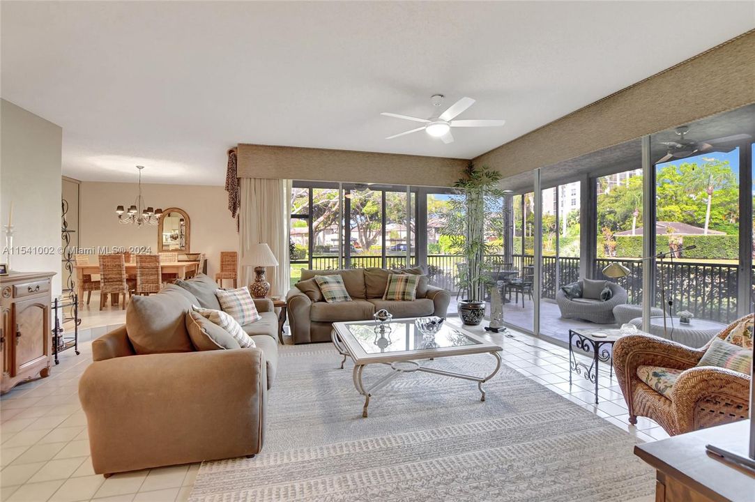 Vendido Recientemente: $489,000 (3 camas, 2 baños, 1900 Pies cuadrados)