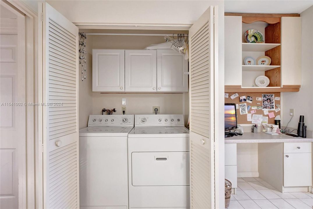 Vendido Recientemente: $489,000 (3 camas, 2 baños, 1900 Pies cuadrados)