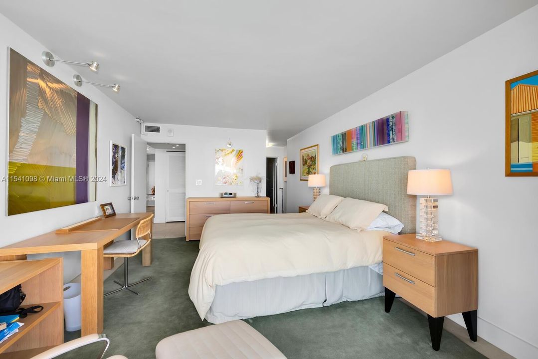 Active With Contract: $975,000 (2 beds, 2 baths, 1440 Square Feet)