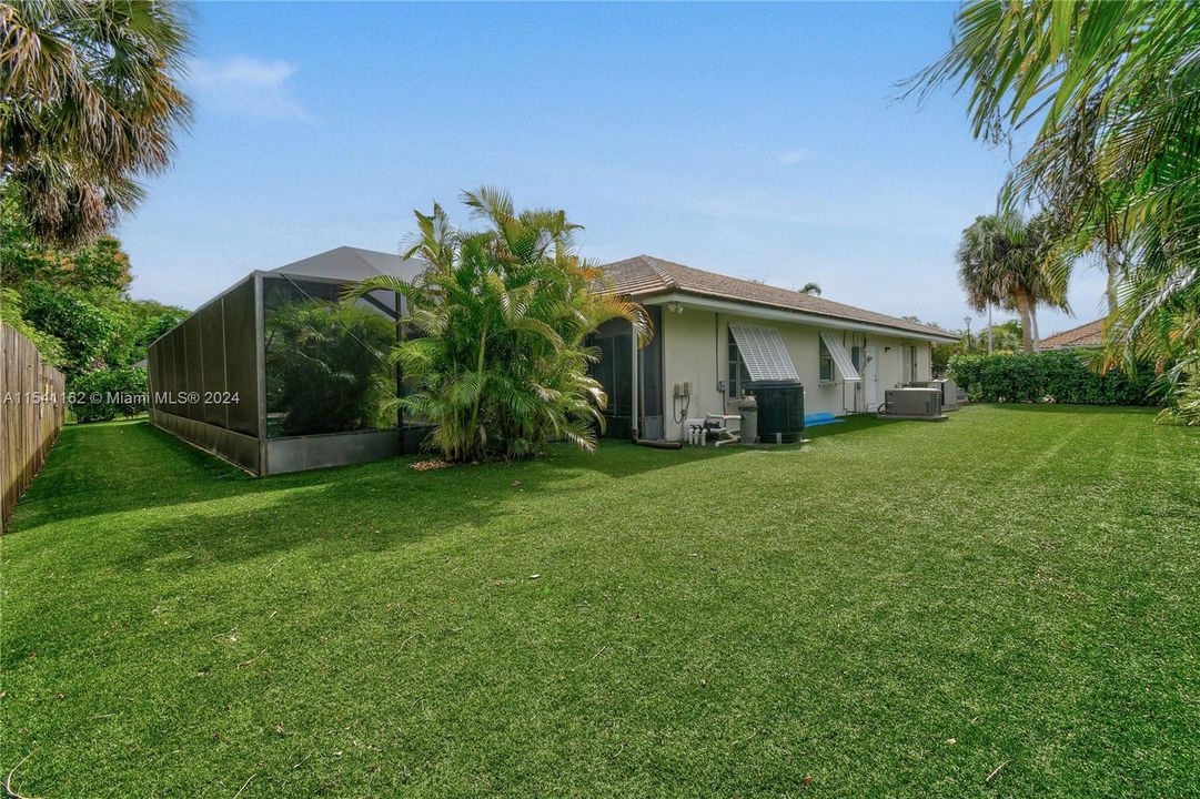 Recently Sold: $725,000 (3 beds, 2 baths, 1652 Square Feet)