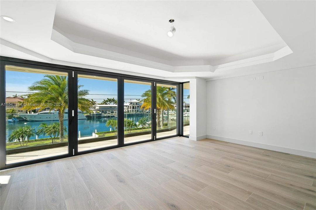 Recently Sold: $6,900,000 (3 beds, 3 baths, 0 Square Feet)