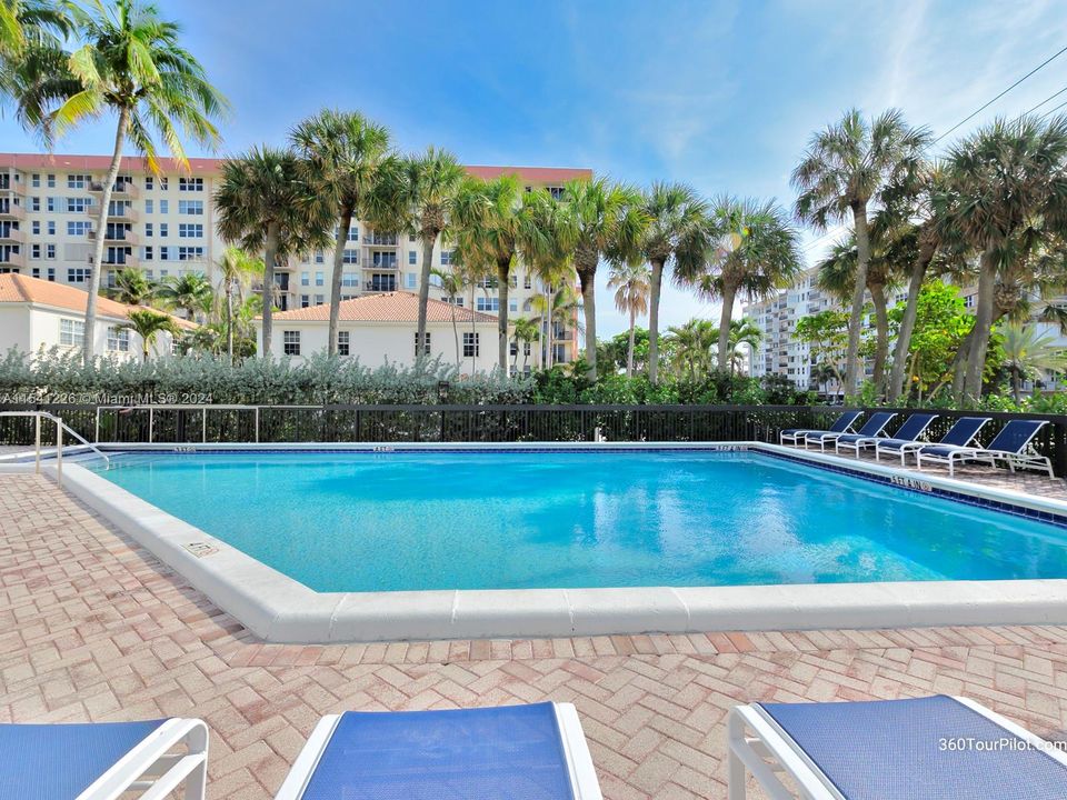 Hillsboro Ocean Club Swimming Pool