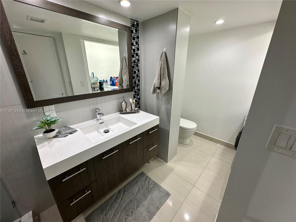 Recently Sold: $1,185,000 (2 beds, 2 baths, 1760 Square Feet)