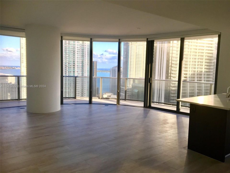 Recently Rented: $6,500 (2 beds, 2 baths, 1121 Square Feet)