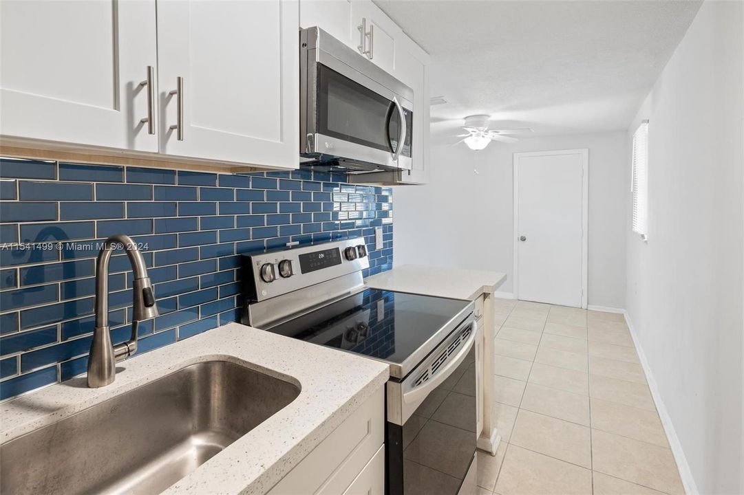 Recently Rented: $1,350 (1 beds, 1 baths, 816 Square Feet)