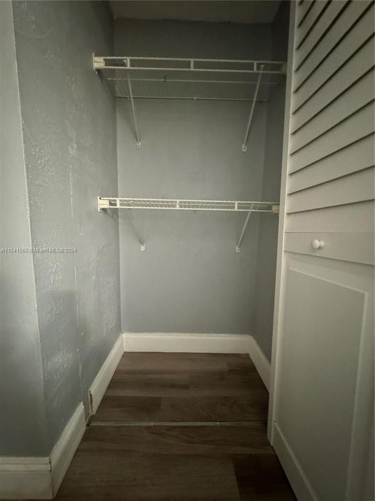 Recently Sold: $165,000 (1 beds, 1 baths, 960 Square Feet)