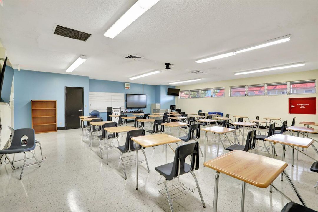 N Building Classroom3