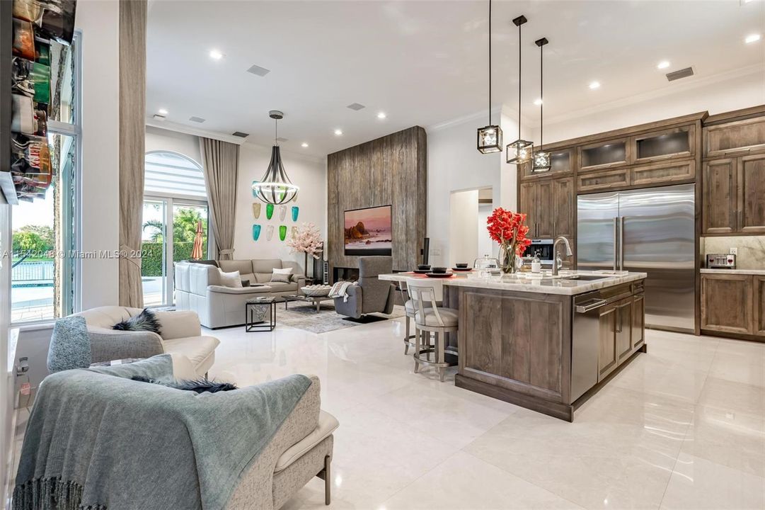 Recently Sold: $1,950,000 (5 beds, 3 baths, 3109 Square Feet)