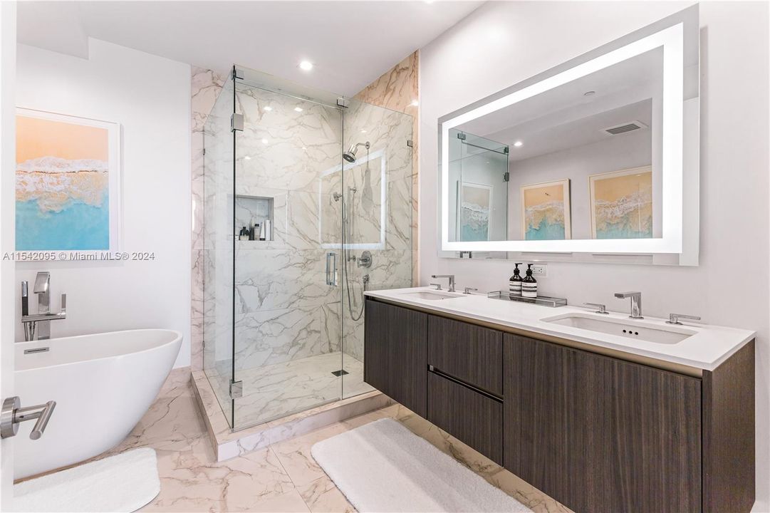 Recently Sold: $1,445,000 (2 beds, 2 baths, 1405 Square Feet)