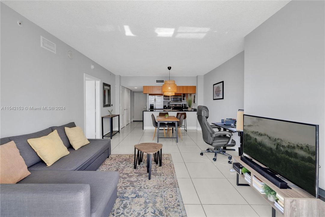 Recently Sold: $397,000 (1 beds, 1 baths, 791 Square Feet)