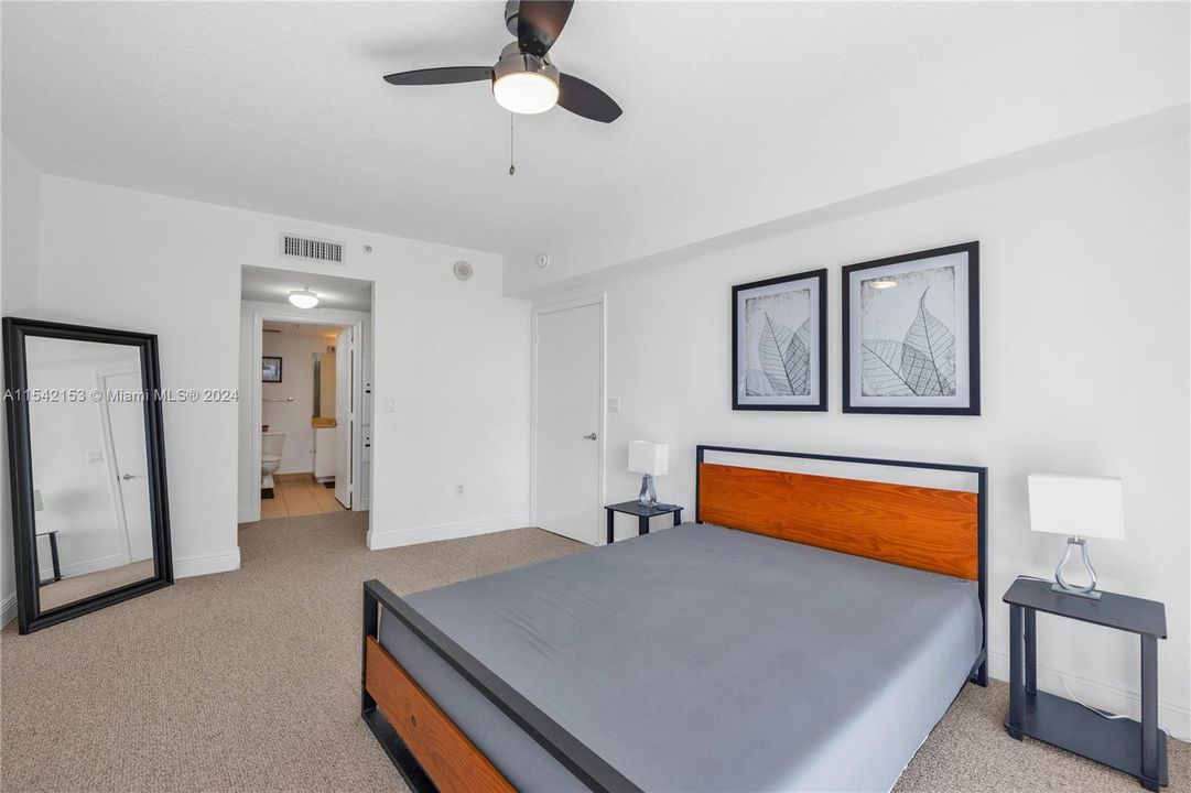 Recently Sold: $397,000 (1 beds, 1 baths, 791 Square Feet)