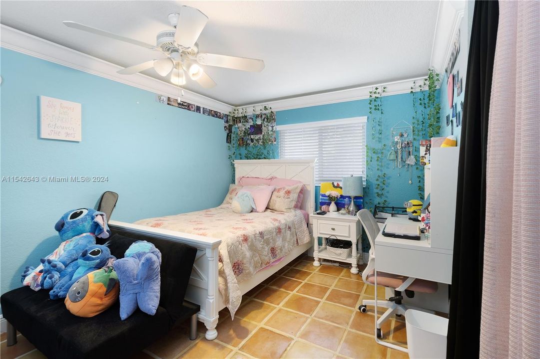 Recently Sold: $700,000 (4 beds, 2 baths, 1828 Square Feet)