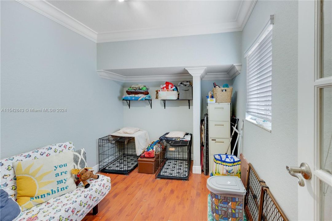 Recently Sold: $700,000 (4 beds, 2 baths, 1828 Square Feet)